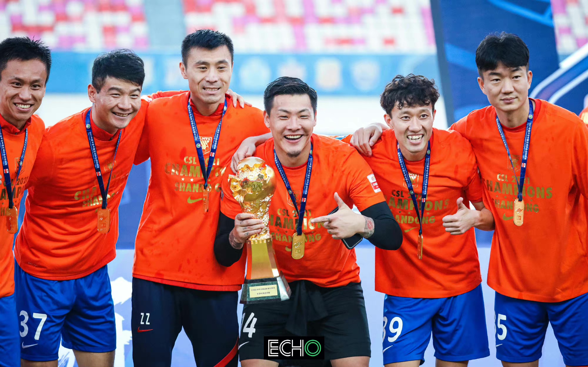 包含深圳男篮发布备战花絮，转会期豪取连胜，法甲任务艰巨，更衣室氛围转暖的词条