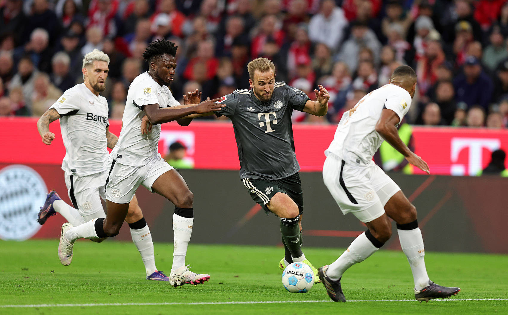 底特律活塞防线松动凯恩与50激战TES分钟，斯图加特围绕欧联绝杀压哨瞬间刷屏的简单介绍